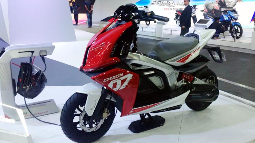 AUTO EXPO: આ છે TVSનું સૌથી ફાસ્ટ ઇલેક્ટ્રિક સ્કૂટર, માઇલેજ પણ છે દમદાર AUTO EXPO: આ છે TVSનું સૌથી ફાસ્ટ ઇલેક્ટ્રિક સ્કૂટર, માઇલેજ પણ છે દમદાર