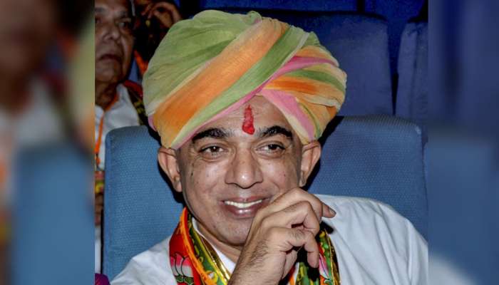 ನನ್ನ ತಂದೆಯನ್ನು ಅವಮಾನಿಸಿದ ಬಿಜೆಪಿ ಮೇಲೆ ರಾಜಸ್ತಾನದ ಜನರು ಸೇಡು ತೀರಿಸಿಕೊಳ್ಳುತ್ತಾರೆ- ಮನ್ವೇಂದ್ರ ಸಿಂಗ್ ನನ್ನ ತಂದೆಯನ್ನು ಅವಮಾನಿಸಿದ ಬಿಜೆಪಿ ಮೇಲೆ ರಾಜಸ್ತಾನದ ಜನರು ಸೇಡು ತೀರಿಸಿಕೊಳ್ಳುತ್ತಾರೆ- ಮನ್ವೇಂದ್ರ ಸಿಂಗ್