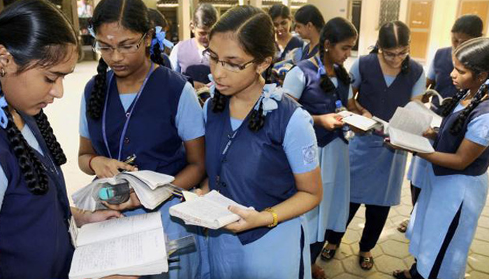 10-ம் வகுப்பு தேர்வு: விருதுநகர் மாவட்டம் முதலிடம் 10-ம் வகுப்பு தேர்வு: விருதுநகர் மாவட்டம் முதலிடம்