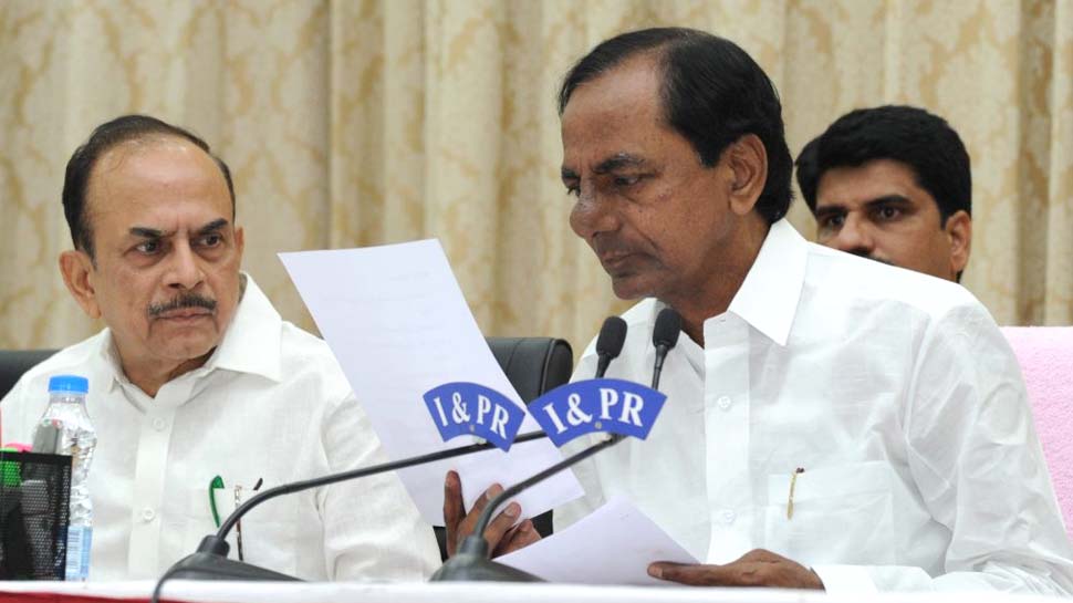 நோயாளிகளுக்கு ரூ.1000 ஓய்வூதியம் - தெலுங்கானா அரசு அதிரடி! நோயாளிகளுக்கு ரூ.1000 ஓய்வூதியம் - தெலுங்கானா அரசு அதிரடி!