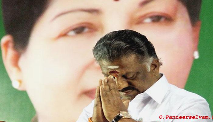 ஓ.பன்னீர்செல்வம் தலைமைச் செயலகத்தில் கோப்புகளை பார்வையிட்டார் ஓ.பன்னீர்செல்வம் தலைமைச் செயலகத்தில் கோப்புகளை பார்வையிட்டார்