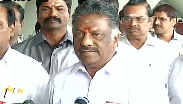 ஜல்லிக்கட்டு நடத்த சட்ட மசோதா நாளை நிறைவேற்றப்படும்: ஓபிஎஸ் ஜல்லிக்கட்டு நடத்த சட்ட மசோதா நாளை நிறைவேற்றப்படும்: ஓபிஎஸ்