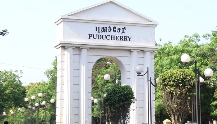 மின்தடையால் அரசு மருத்துவமனையில் 3 நோயாளிகள் பலி மின்தடையால் அரசு மருத்துவமனையில் 3 நோயாளிகள் பலி