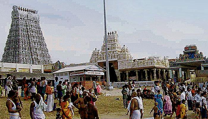 வைகாசி விசாக திருவிழா: திருச்செந்தூரில் பக்தர்கள் தரிசனம்! வைகாசி விசாக திருவிழா: திருச்செந்தூரில் பக்தர்கள் தரிசனம்!