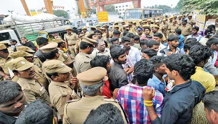 பச்சையப்பன் கல்லூரி முதல்வரை தாக்கியவர்கள் சிறையில் அடைப்பு பச்சையப்பன் கல்லூரி முதல்வரை தாக்கியவர்கள் சிறையில் அடைப்பு
