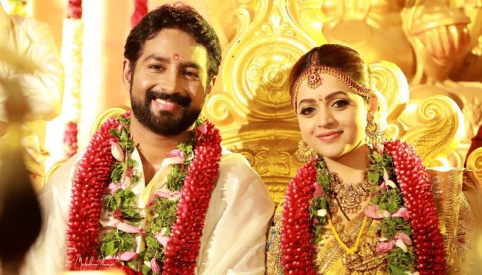 தொடர் குழப்பத்தில் இருந்த பாவனா - நவீன் திருமணம் முடிந்தது! தொடர் குழப்பத்தில் இருந்த பாவனா - நவீன் திருமணம் முடிந்தது!