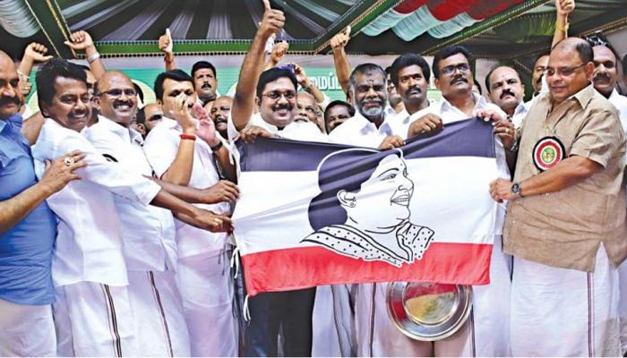 TTV கட்சி கொடி தடை தொடர்பான மனு மீது அடுத்த வாரம் விசாரணை! TTV கட்சி கொடி தடை தொடர்பான மனு மீது அடுத்த வாரம் விசாரணை!