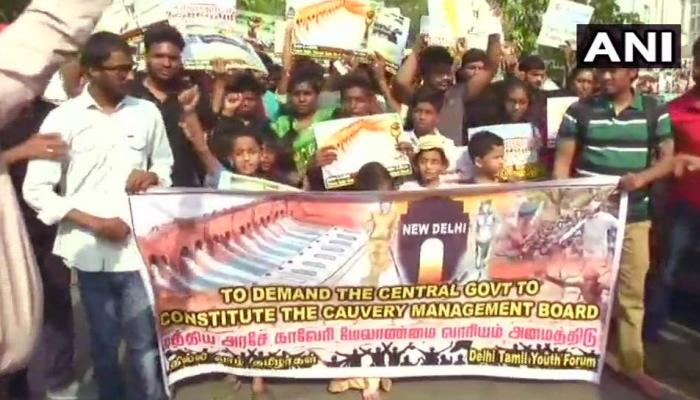காவிரி மேலாண்மை வாரியம் கோரி டெல்லி வாழ் தமிழர்கள் பேரணி! காவிரி மேலாண்மை வாரியம் கோரி டெல்லி வாழ் தமிழர்கள் பேரணி!