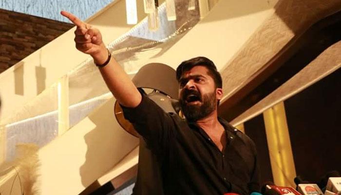 #CauveryIssue: கர்நாடக மக்கள் மனதில் நீங்கா இடம் பிடித்த சிம்பு! #CauveryIssue: கர்நாடக மக்கள் மனதில் நீங்கா இடம் பிடித்த சிம்பு!