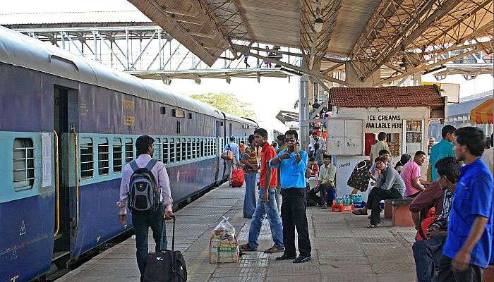 தண்டவாளம் பராமரிப்பு பணி காரணமாக ரயில்கள் நேர மாற்றம்! தண்டவாளம் பராமரிப்பு பணி காரணமாக ரயில்கள் நேர மாற்றம்!