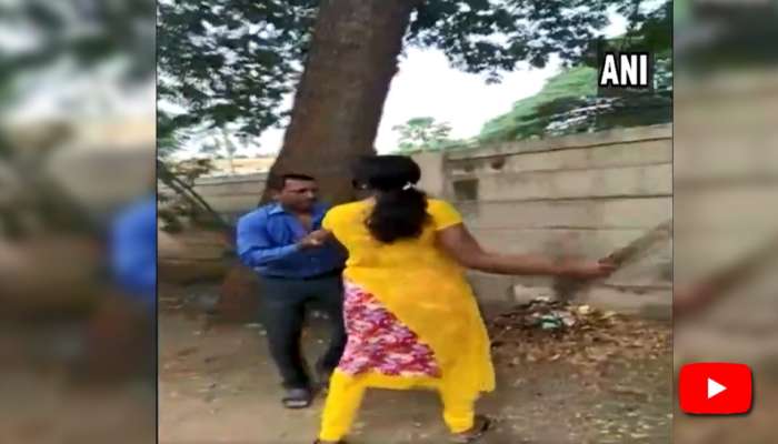 Video: கடன் கொடுக்க மறுத்த வங்கி அதிகாரிக்கு நடுரோட்டில் தர்மஅடி! Video: கடன் கொடுக்க மறுத்த வங்கி அதிகாரிக்கு நடுரோட்டில் தர்மஅடி!