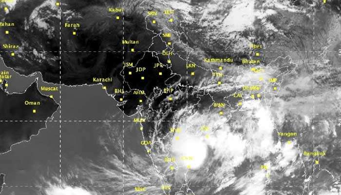 கஜா புயல்: பேரிடர் மீட்புப் படை தயார்; பொதுமக்கள் பீதியடைய வேண்டாம் கஜா புயல்: பேரிடர் மீட்புப் படை தயார்; பொதுமக்கள் பீதியடைய வேண்டாம்