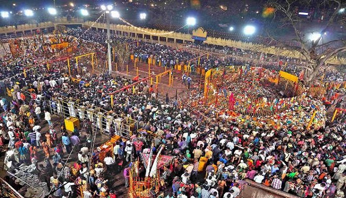 ఆసియా ఖండంలోనే అతిపెద్ద గిరిజన పండుగ 'మేడారం' ఆసియా ఖండంలోనే అతిపెద్ద గిరిజన పండుగ 'మేడారం'