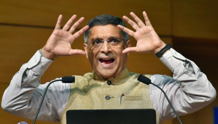 కేంద్రం బడ్జెట్ 2018 : ప్రధాన ఆర్థిక సలహాదారు అరవింద్ సుబ్రహ్మణ్యన్ గురించి ఆసక్తికరమైన అంశాలు కేంద్రం బడ్జెట్ 2018 : ప్రధాన ఆర్థిక సలహాదారు అరవింద్ సుబ్రహ్మణ్యన్ గురించి ఆసక్తికరమైన అంశాలు