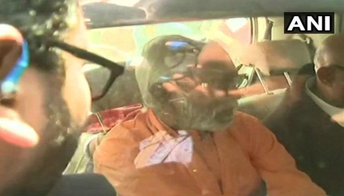మక్కా మసీదు పేలుళ్ల కేసులో అందరూ నిర్దోషులే.. ఎన్ఐఏ కోర్టు తీర్పు మక్కా మసీదు పేలుళ్ల కేసులో అందరూ నిర్దోషులే.. ఎన్ఐఏ కోర్టు తీర్పు
