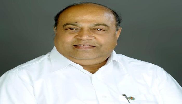 రాహుల్ గాంధీ సమక్షంలో కాంగ్రెస్ పార్టీలో చేరిన నాగం జనార్థన్ రెడ్డి, సూర్యకిరణ్ రాహుల్ గాంధీ సమక్షంలో కాంగ్రెస్ పార్టీలో చేరిన నాగం జనార్థన్ రెడ్డి, సూర్యకిరణ్