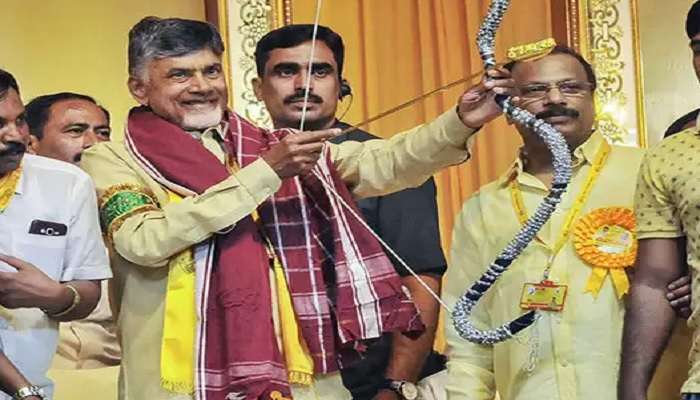 తెలంగాణలో చంద్రబాబు ప్రచారం; టి.టీడీపీ అభ్యర్ధులు పోటీ చేసే స్థానాల్లో పర్యటన తెలంగాణలో చంద్రబాబు ప్రచారం; టి.టీడీపీ అభ్యర్ధులు పోటీ చేసే స్థానాల్లో పర్యటన